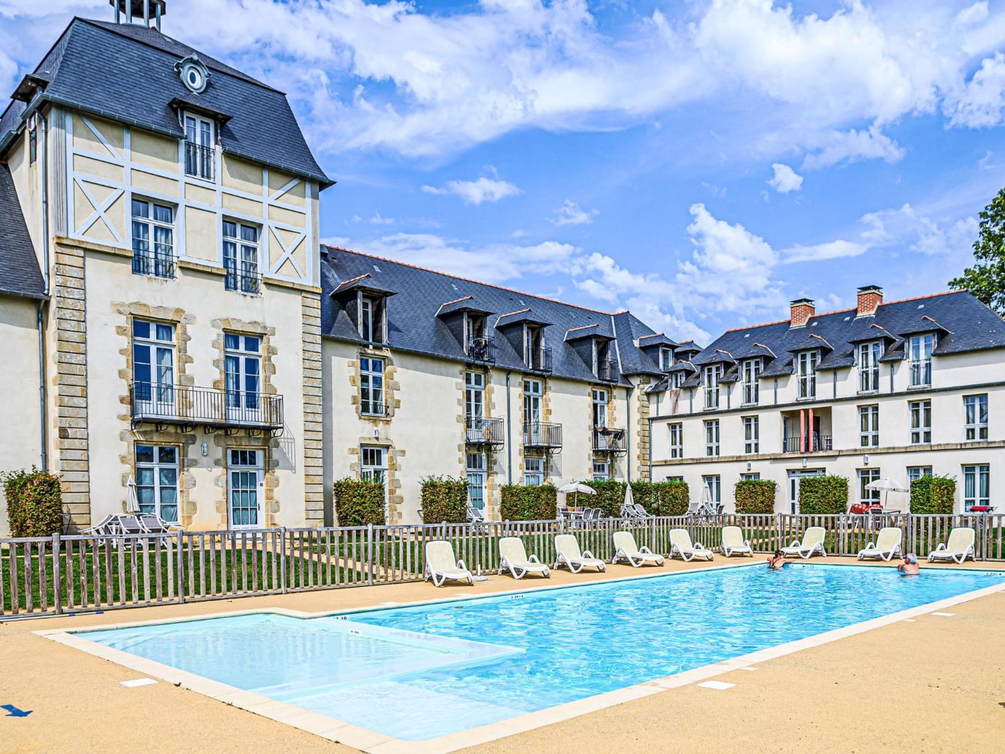 Apartment Chateau De Kergonano-10 By Interhome Баден Екстер'єр фото